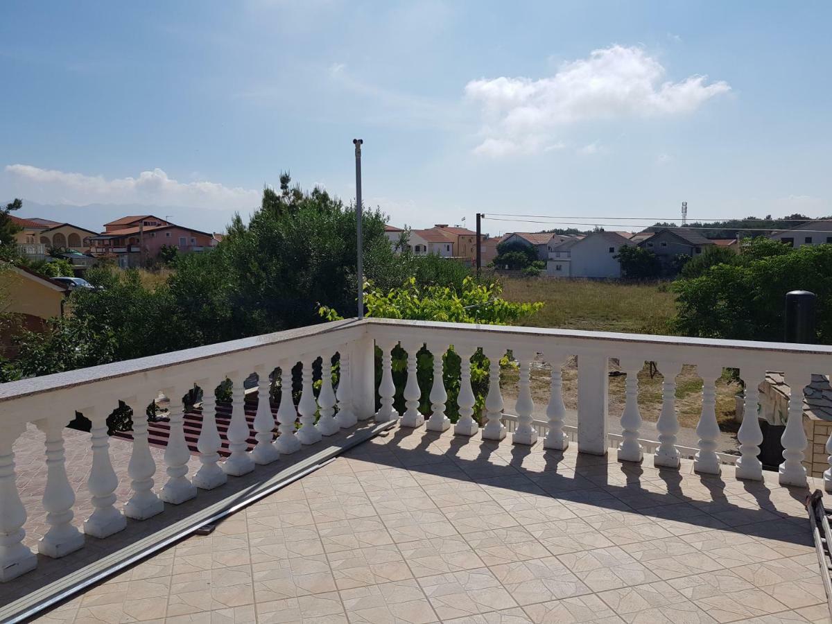 Apartments Marijeta Vir Exterior photo