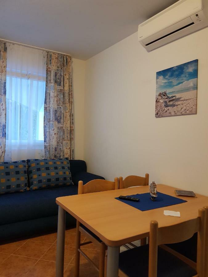 Apartments Marijeta Vir Exterior photo